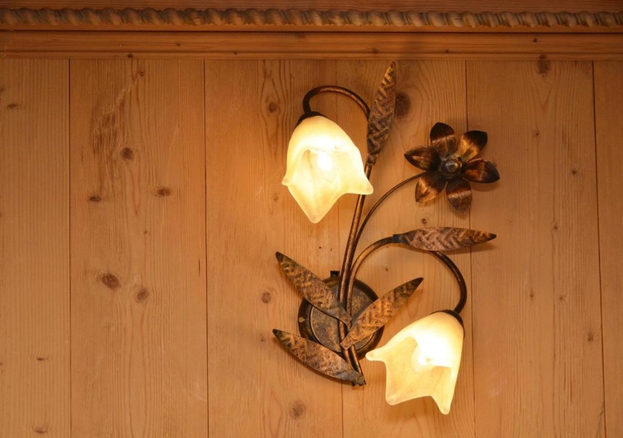 Villa Mirabell 카발레즈 외부 사진